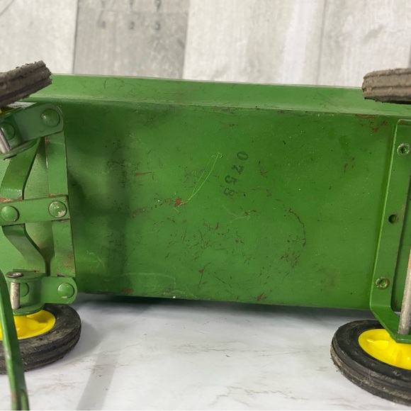 Vintage 70’s ERTL John Deere Metal 1/16 Wagons - Picture 6 of 7